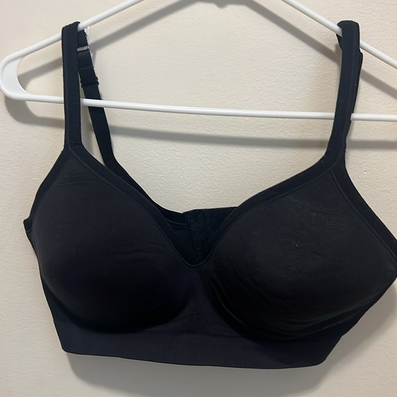 Bravado Large Black Bra - unwired for comfort - Picture 2 of 2